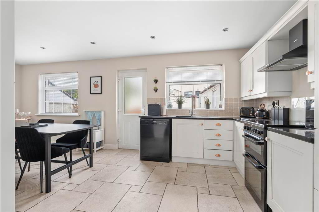 25 Dunfane Crescent 12 of 33