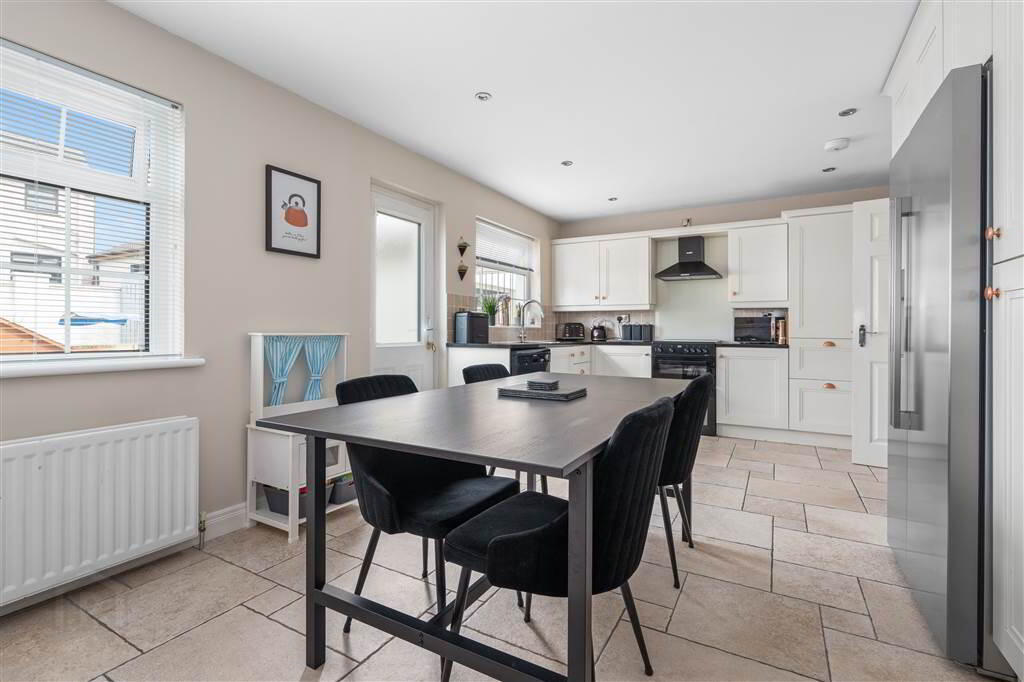 25 Dunfane Crescent 16 of 33