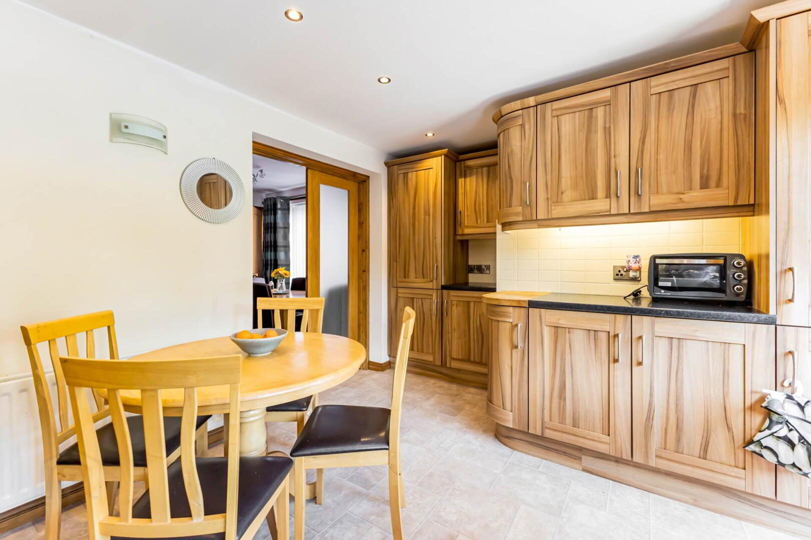 81 Orchardville Gardens 11 of 38