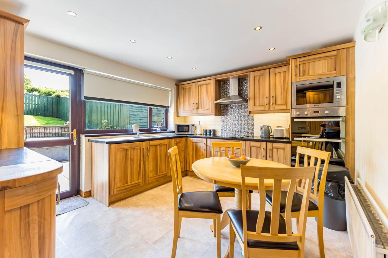 81 Orchardville Gardens 8 of 38