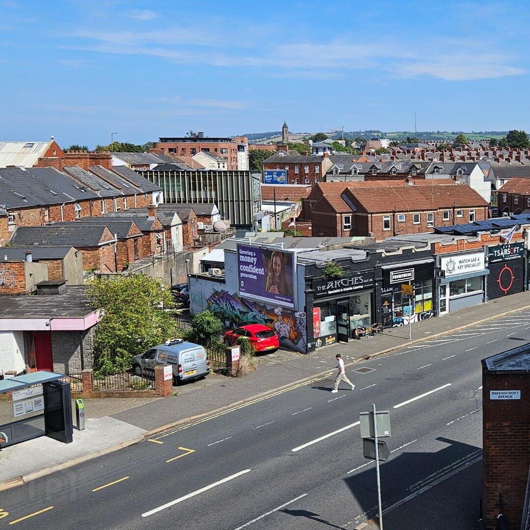 Unit 5, 1b Ravenscroft Avenue 12 of 33