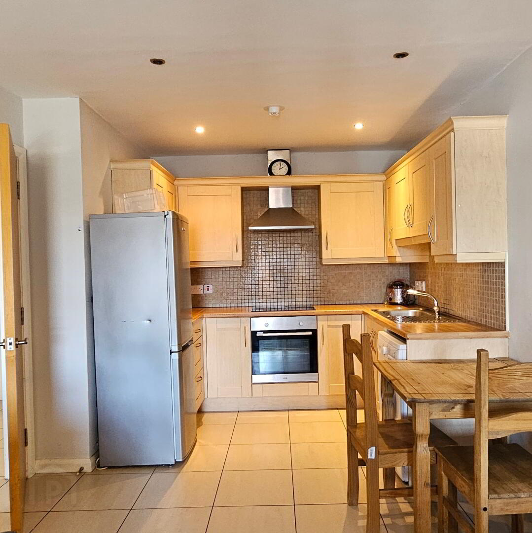 Unit 5, 1b Ravenscroft Avenue 9 of 33