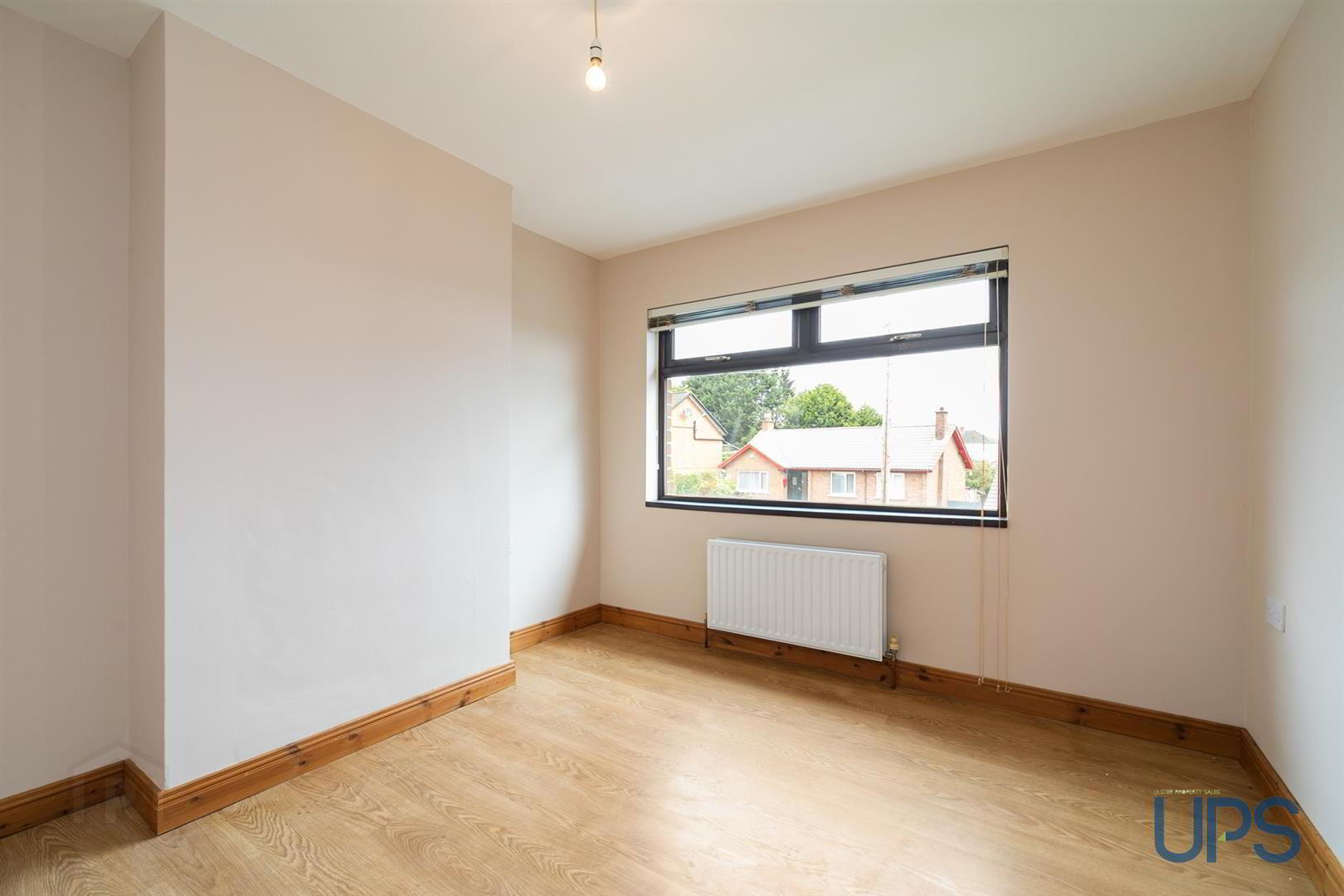 6 Hillhead Avenue 15 of 33