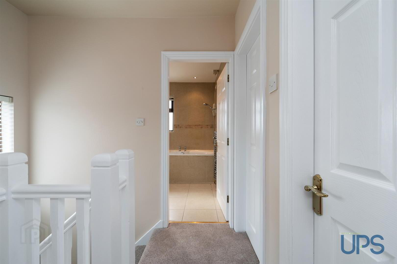 6 Hillhead Avenue 14 of 33