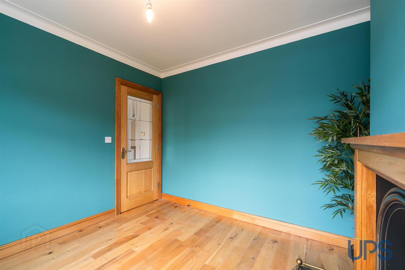 6 Hillhead Avenue 6 of 33