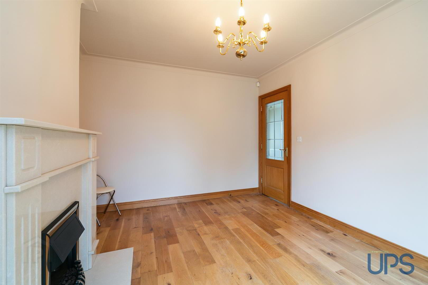 6 Hillhead Avenue 8 of 33