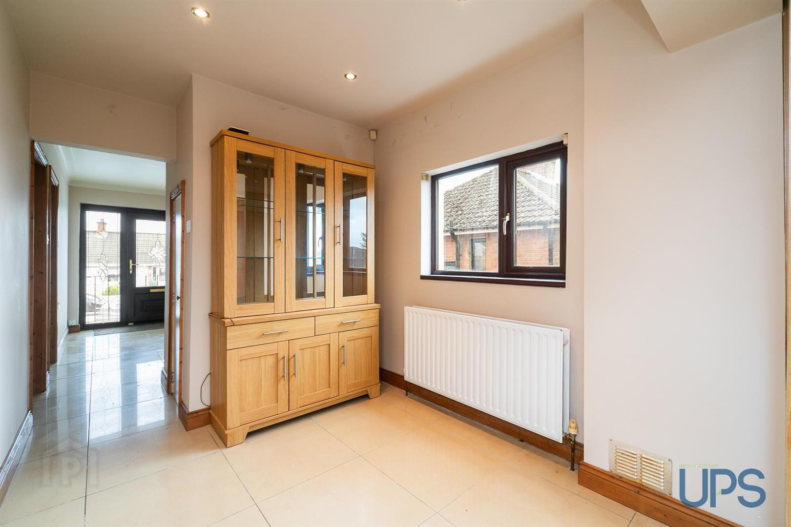 6 Hillhead Avenue 13 of 33