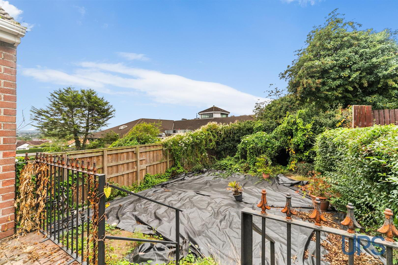 6 Hillhead Avenue 23 of 33