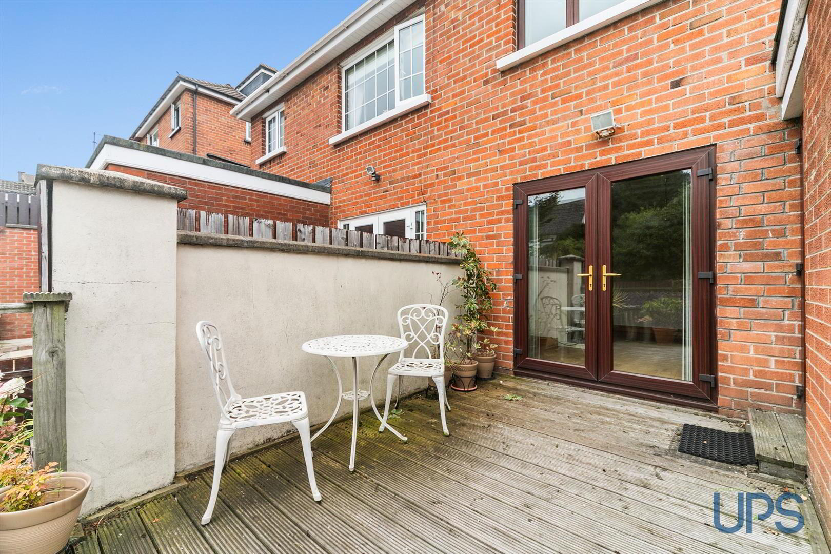 6 Hillhead Avenue 24 of 33