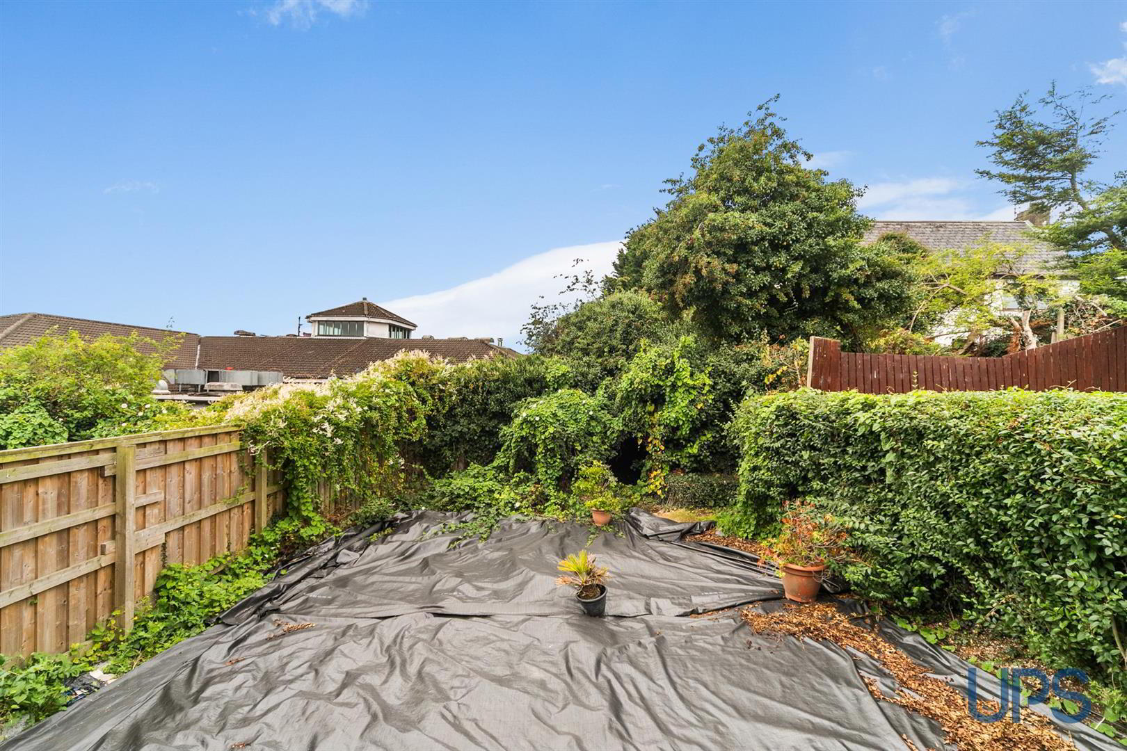 6 Hillhead Avenue 25 of 33