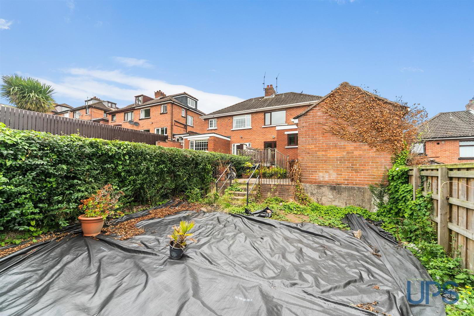 6 Hillhead Avenue 28 of 33