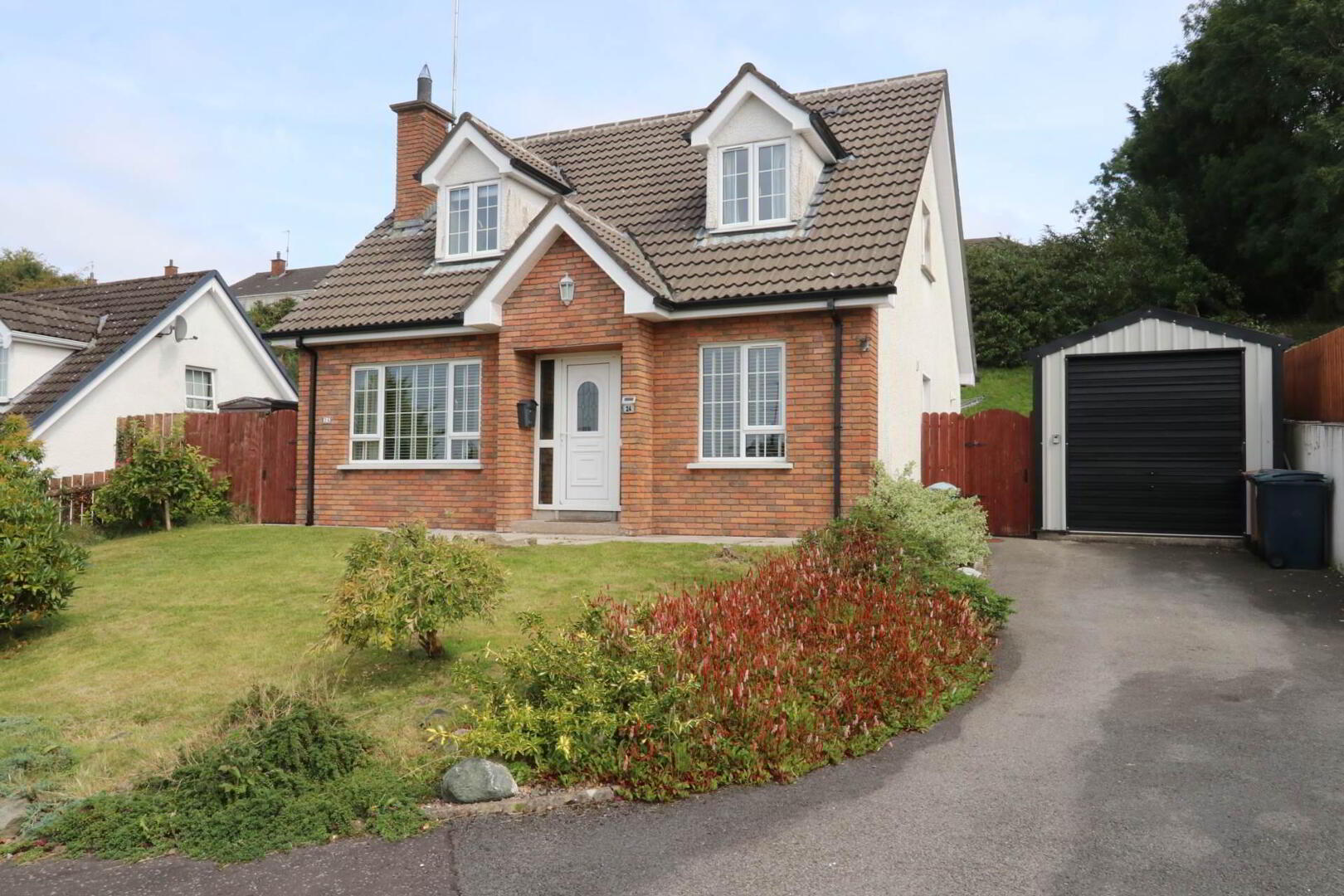 24 Hollybank 1 of 34