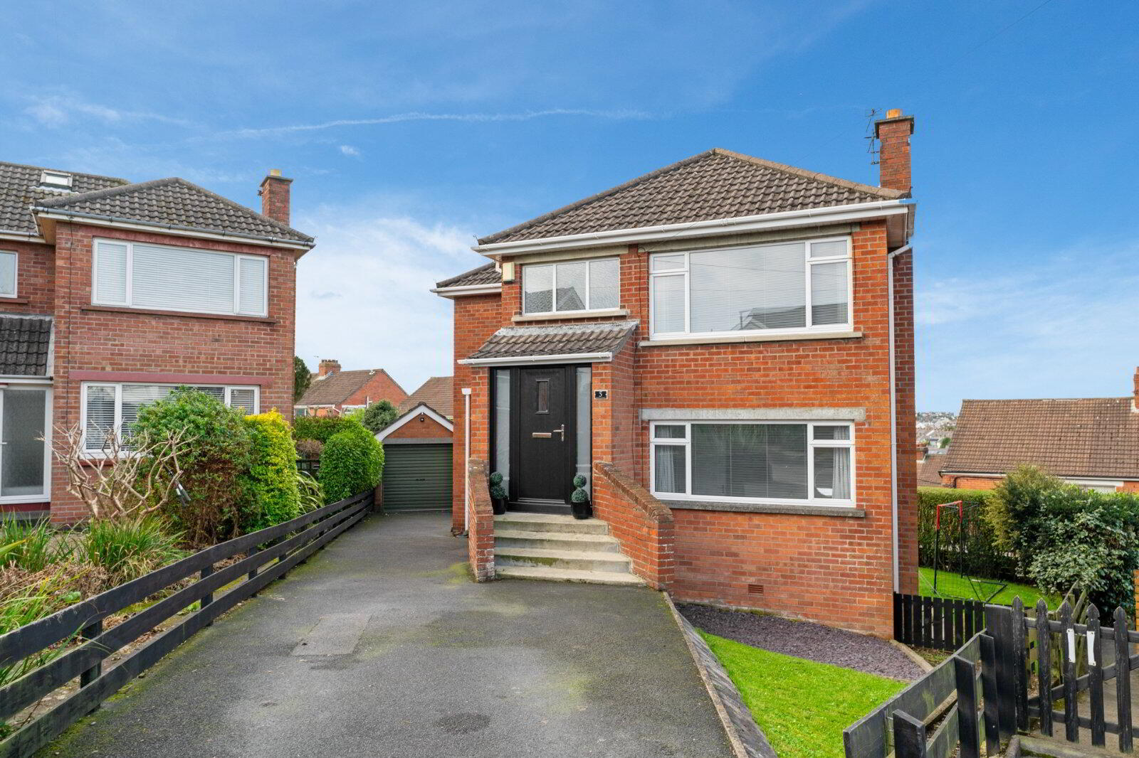 5 Ardmore Gardens 1 of 26