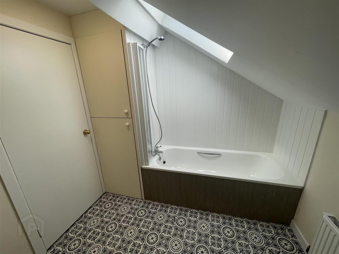 19a Sunnyside Street 12 of 13
