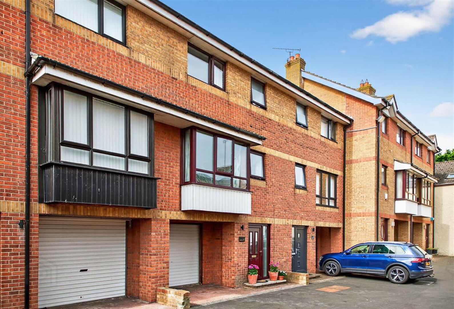 6 Causeway Court 1 of 19