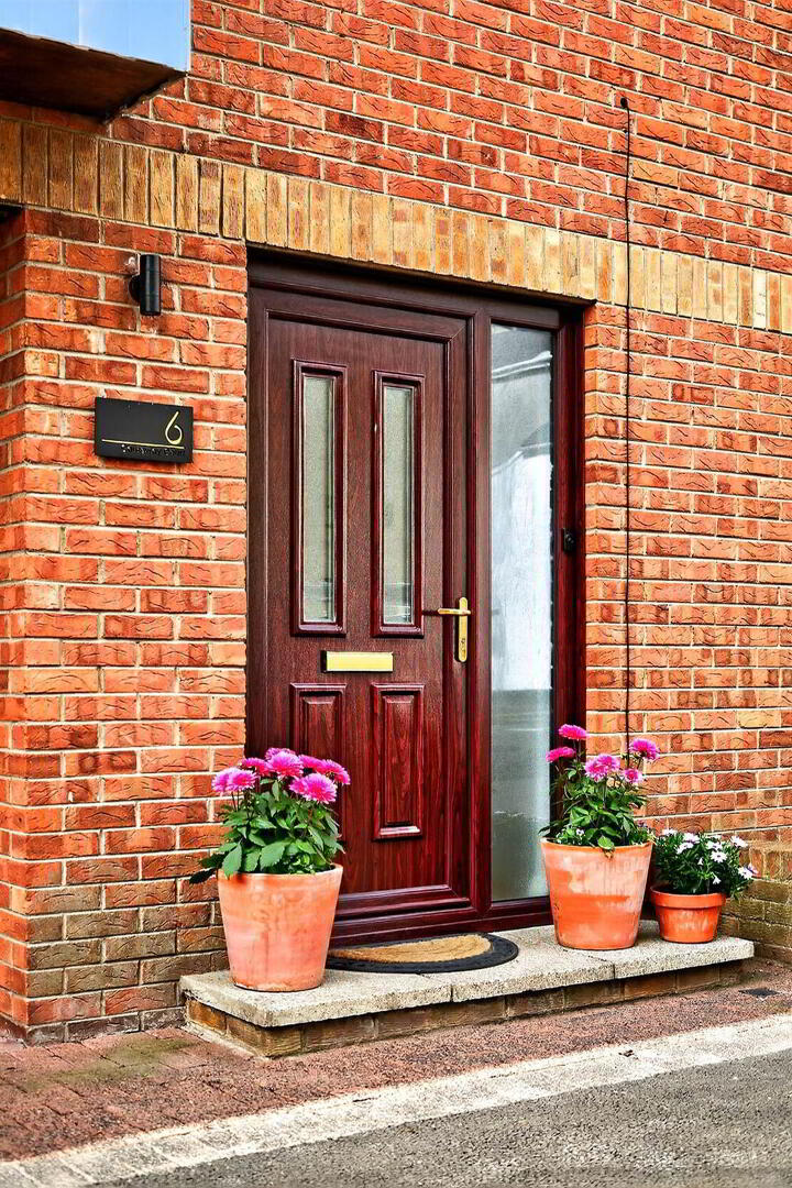 6 Causeway Court 2 of 19