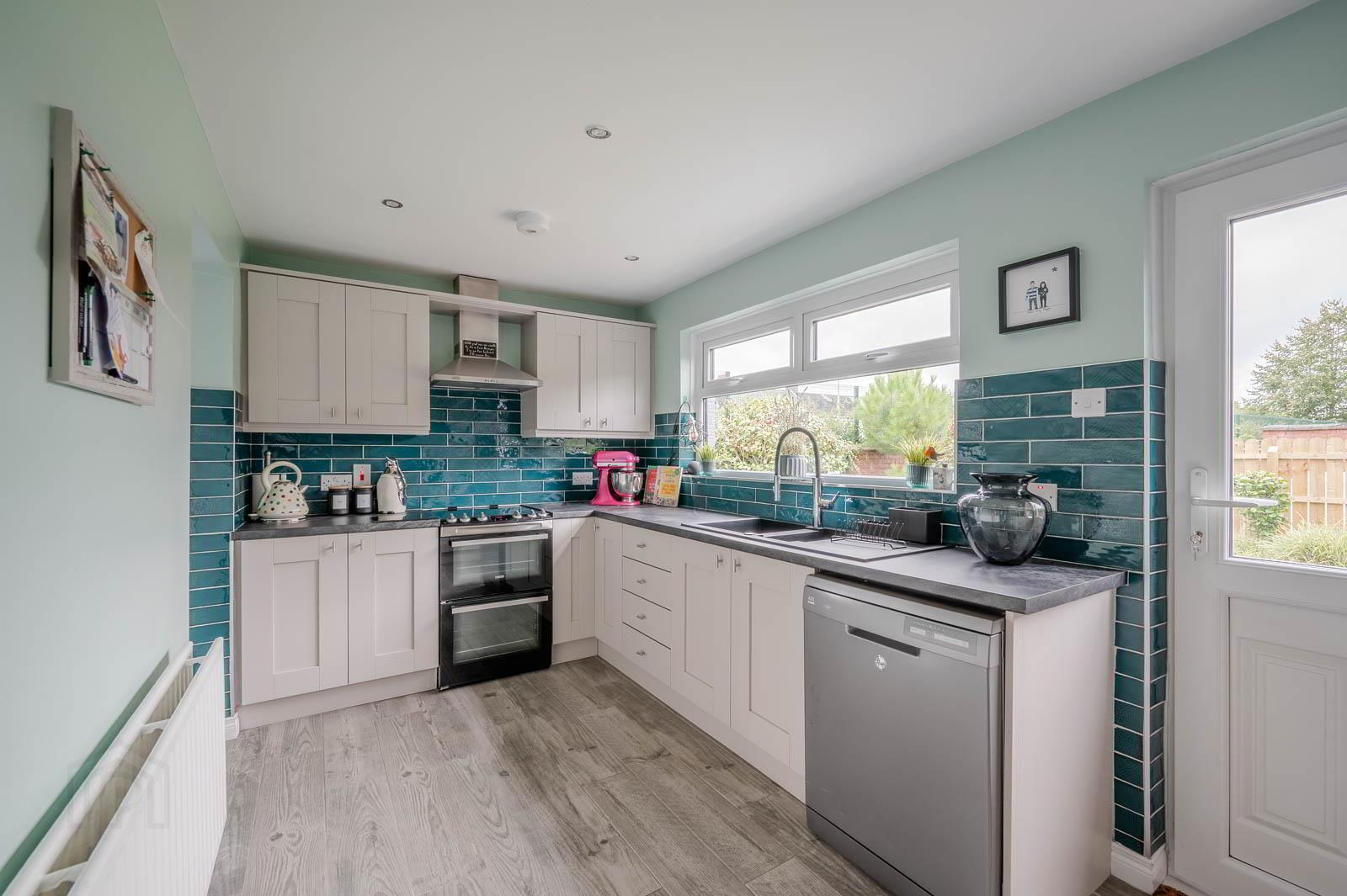 184 Connsbrook Avenue 9 of 23