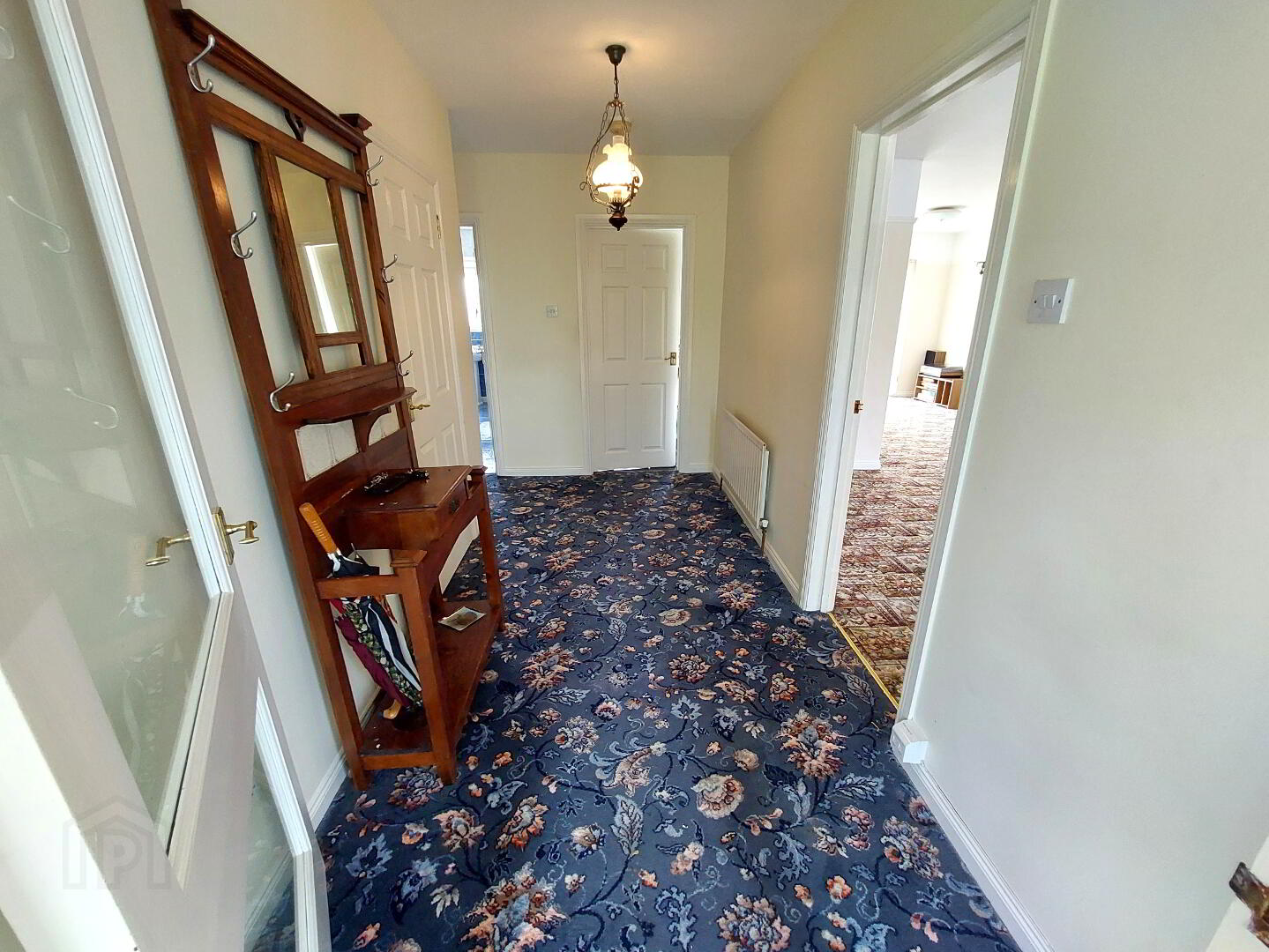 26 Altrest Road 2 of 21