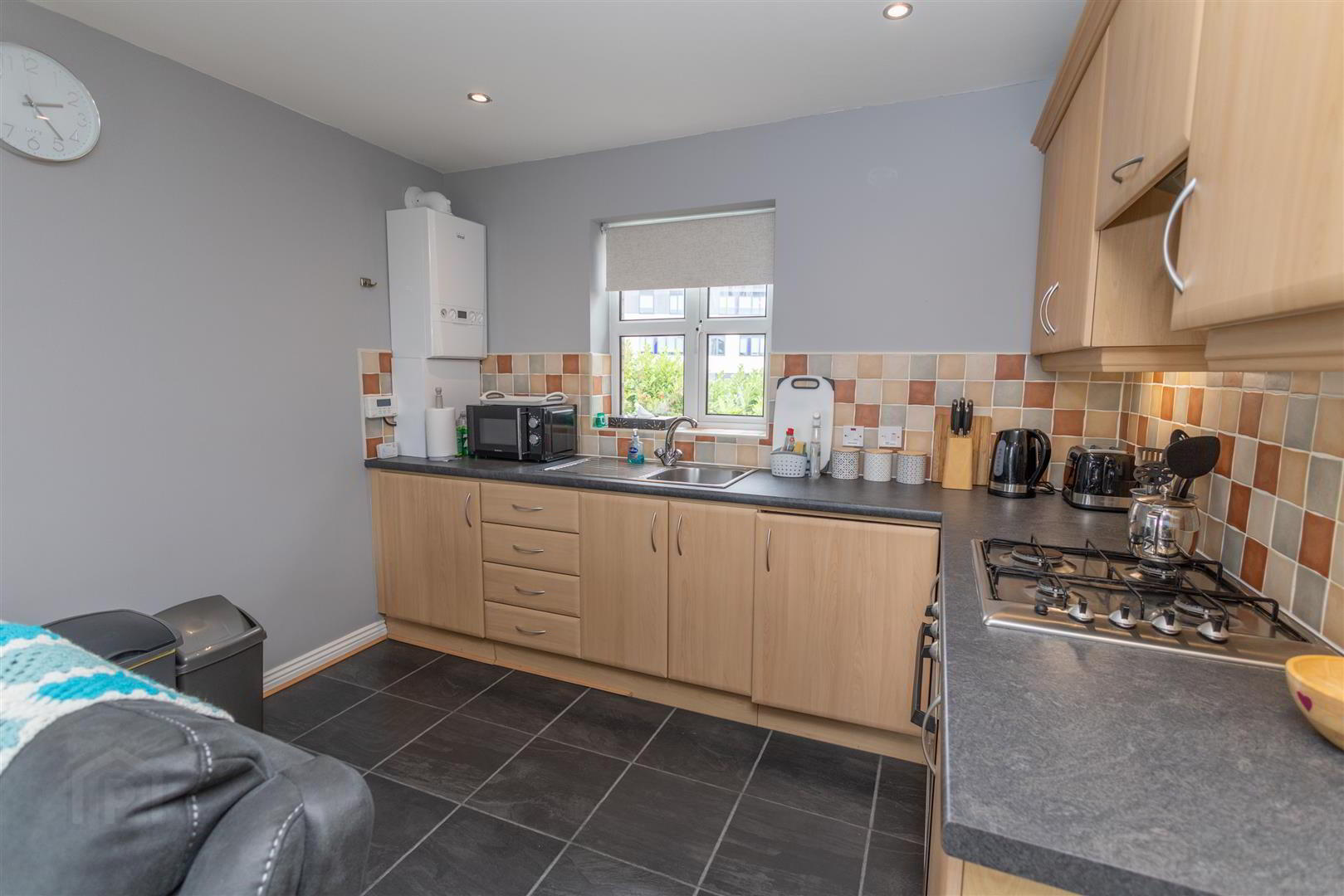 23 Lawnfield Grove 8 of 18