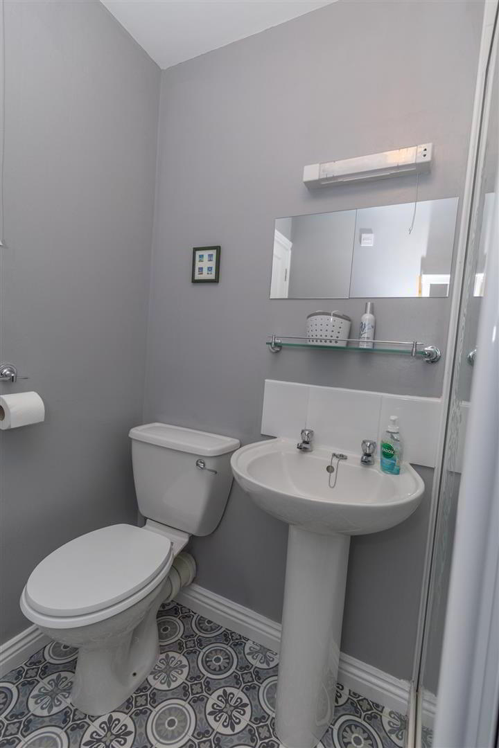 23 Lawnfield Grove 14 of 18