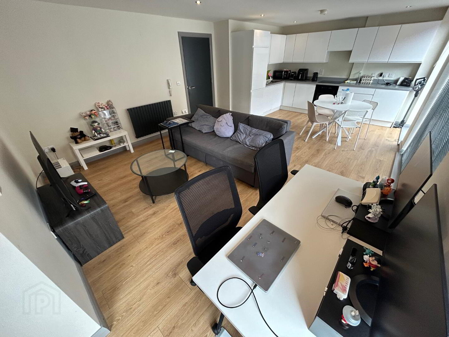 Apt 9, 1 Sussex Place 6 of 23