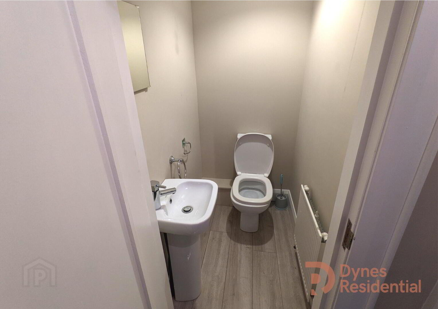 22 Shaftesbury Square 3 of 15