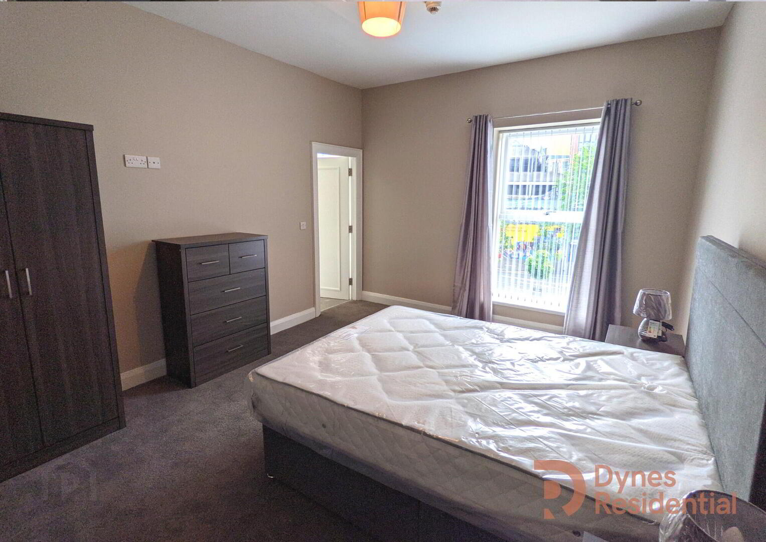 22 Shaftesbury Square 12 of 15