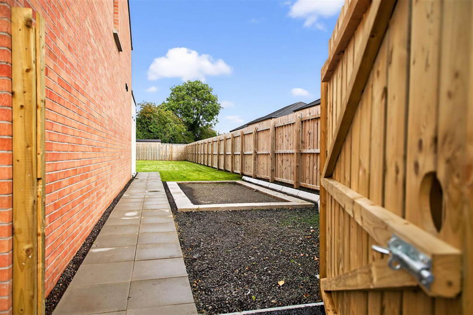 15a Willowfield Crescent 35 of 35