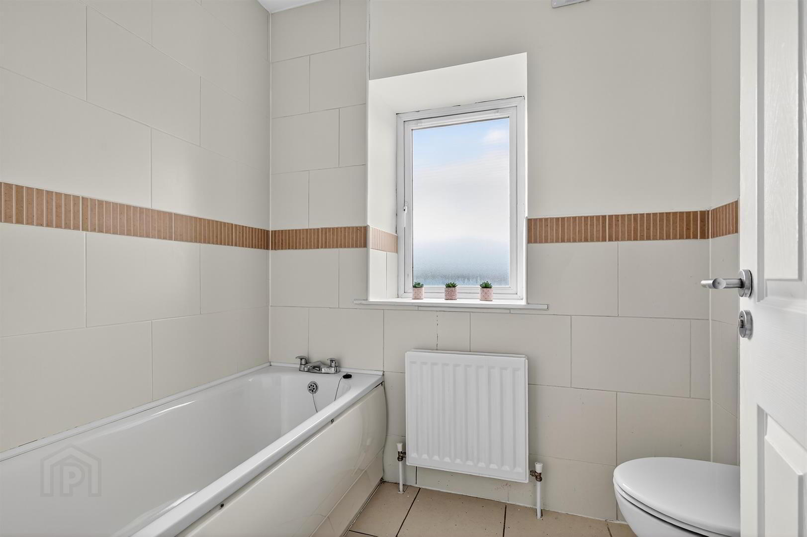Apt 11 Tivoli Court, 142 Upper Lisburn Road 19 of 21