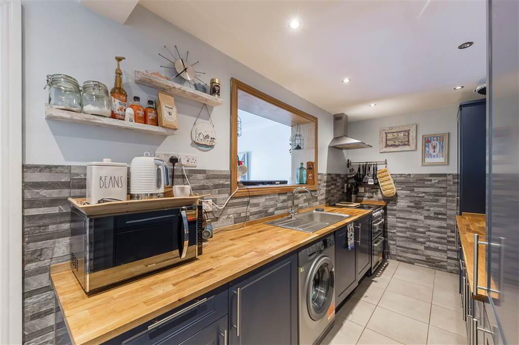 17 Garron Crescent 8 of 31