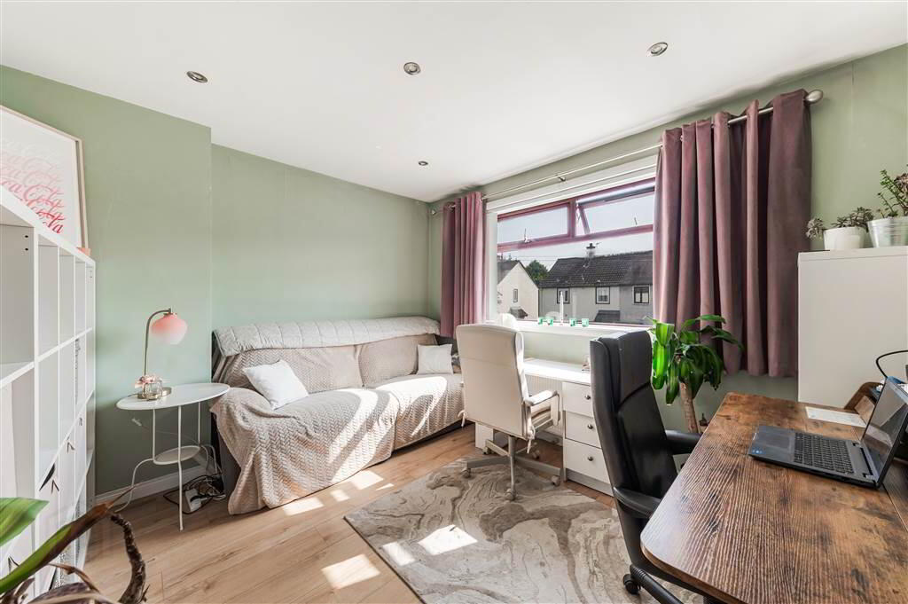 17 Garron Crescent 14 of 31