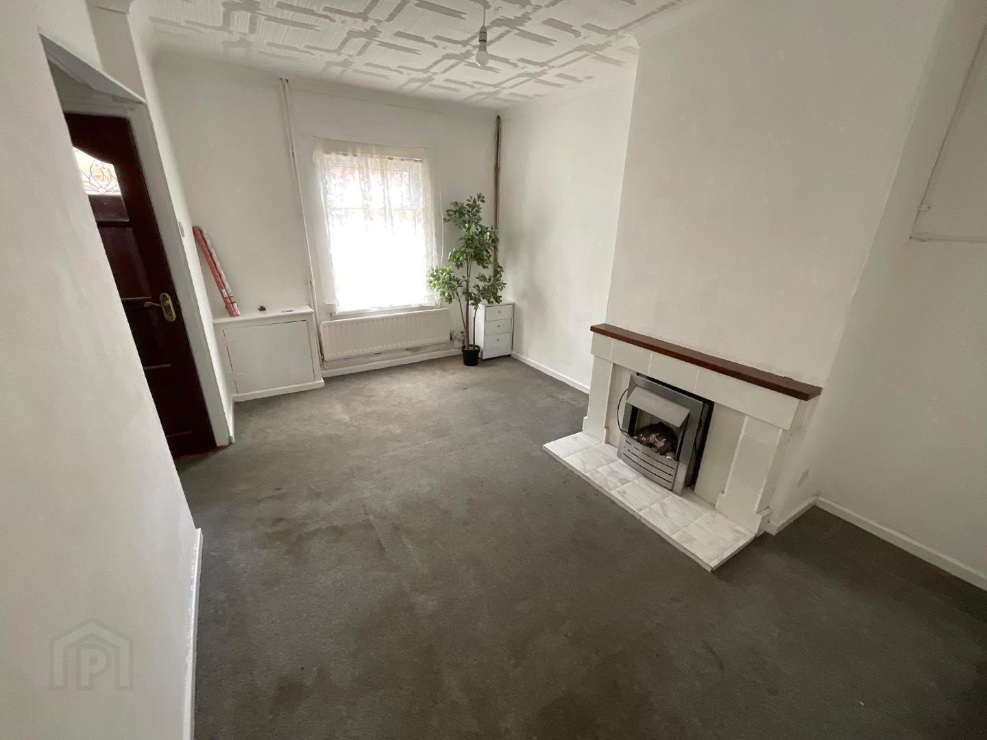 53 Ainsworth Avenue 2 of 9