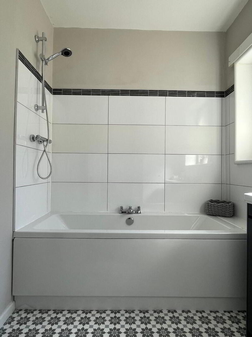 18 Hazelbank Road 12 of 21