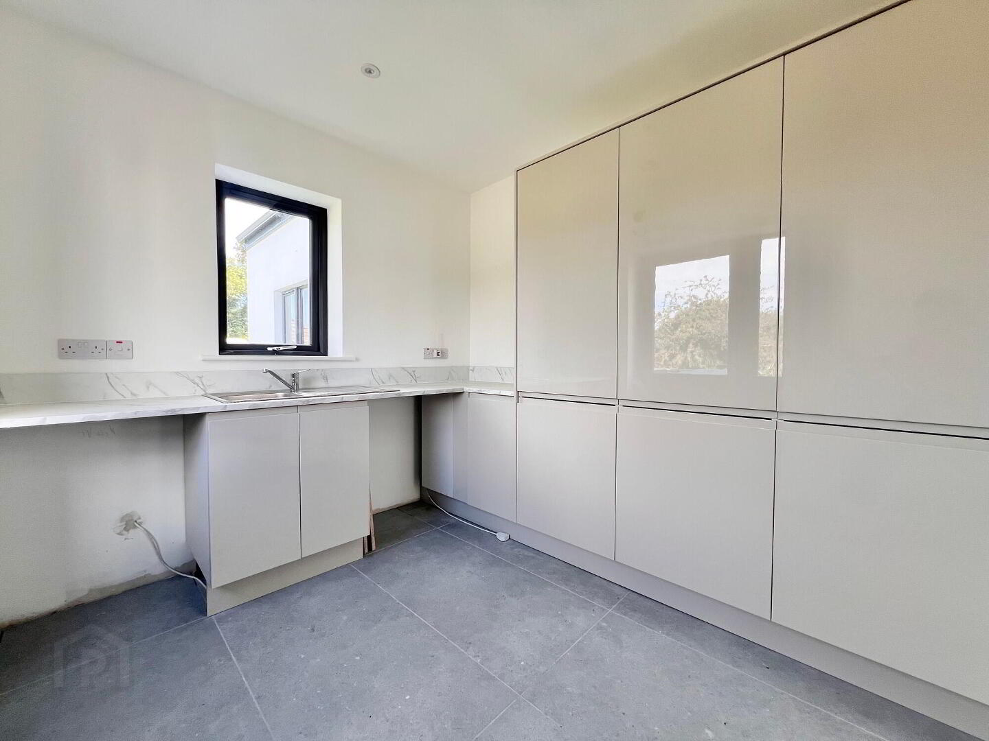 26b Crewe Road 9 of 30