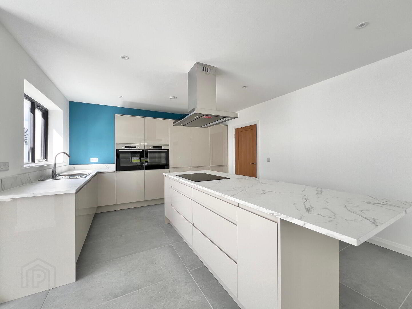 26b Crewe Road 6 of 30