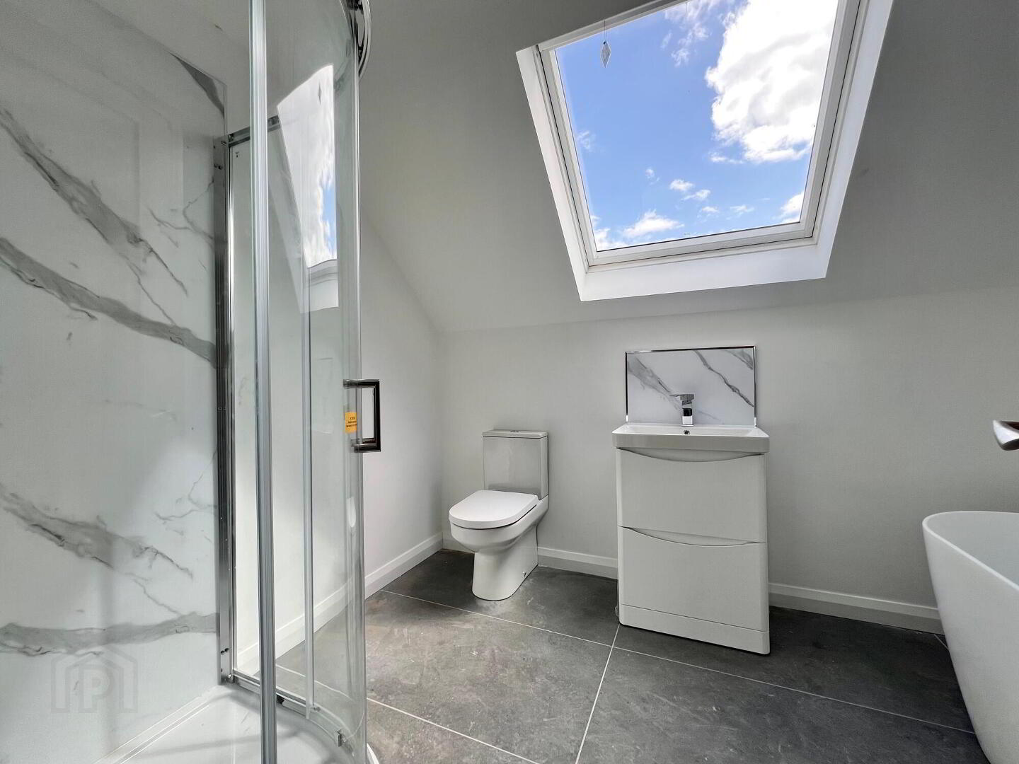 26b Crewe Road 22 of 30