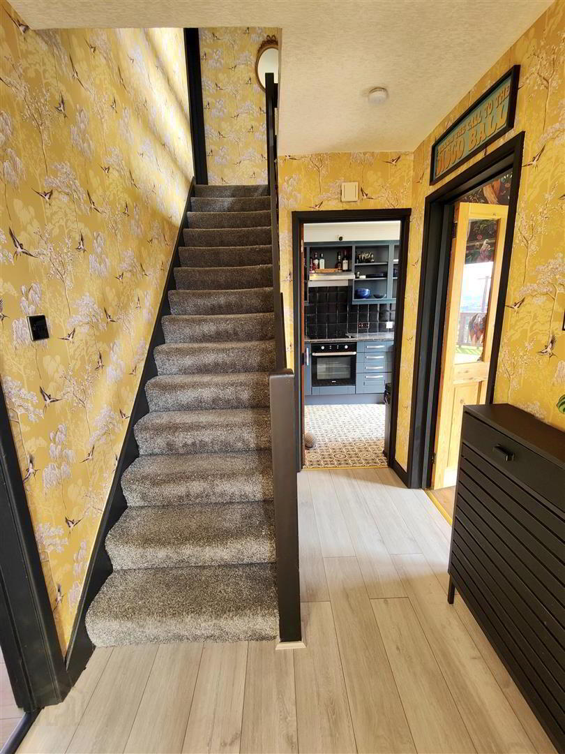 17 Squires Hill Road 3 of 28
