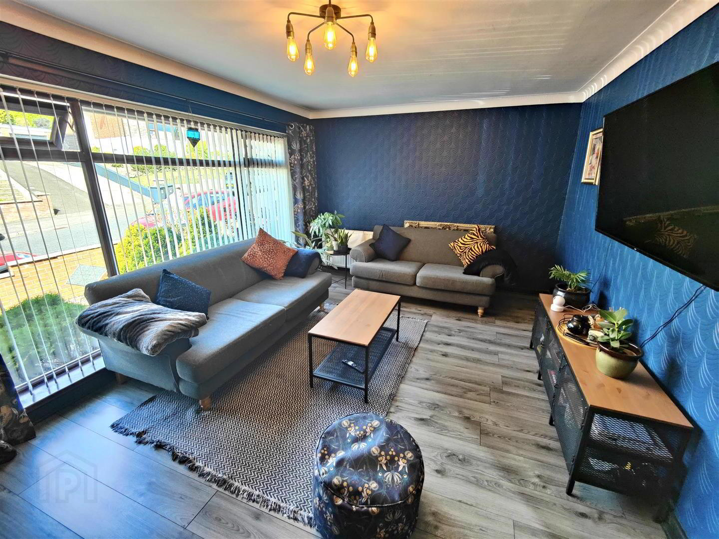 17 Squires Hill Road 4 of 28