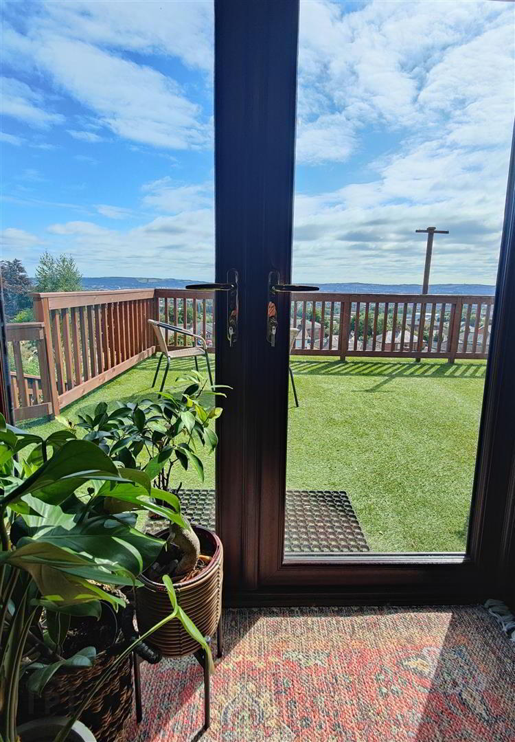 17 Squires Hill Road 7 of 28