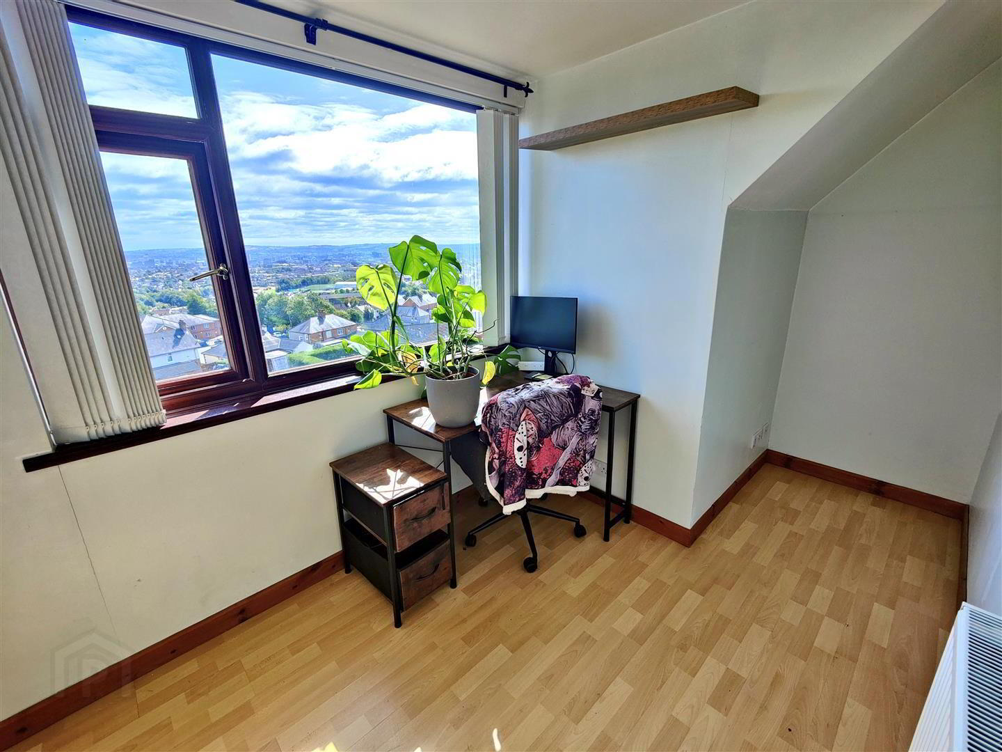 17 Squires Hill Road 18 of 28