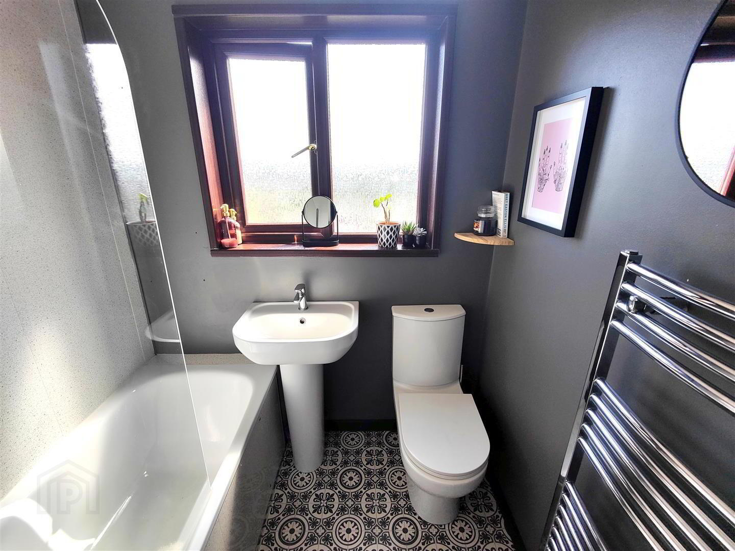17 Squires Hill Road 12 of 28