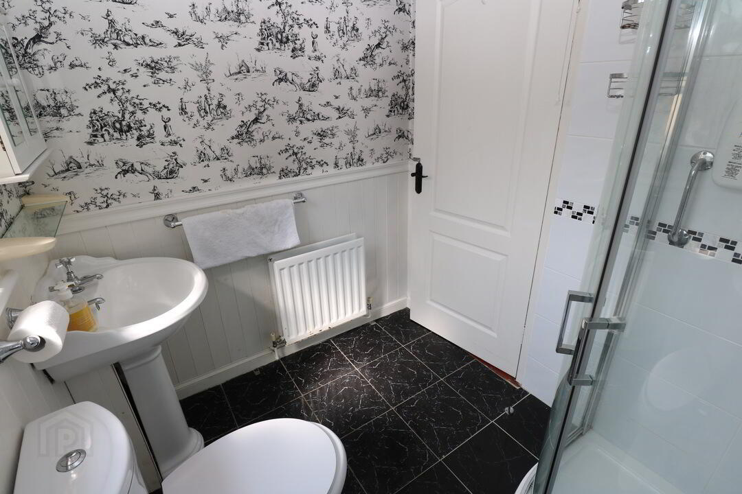1 Beechmount Avenue 11 of 28