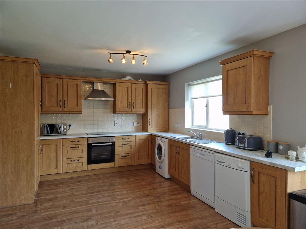 27 Oyster Bay Court 2 of 10