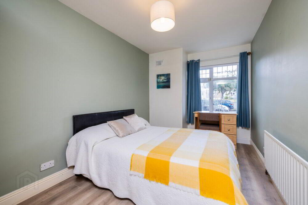 Apt 17, Heath Square 11 of 15