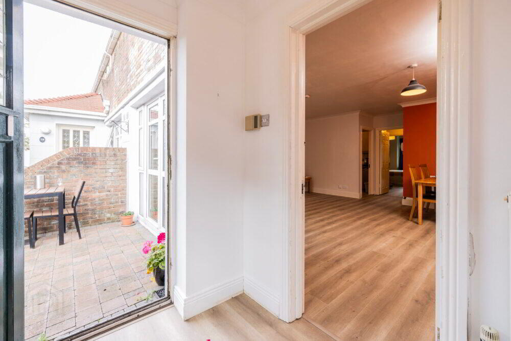 Apt 17, Heath Square 14 of 15