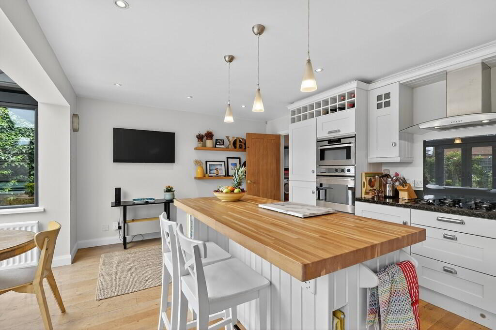 5 Manse Park 20 of 45
