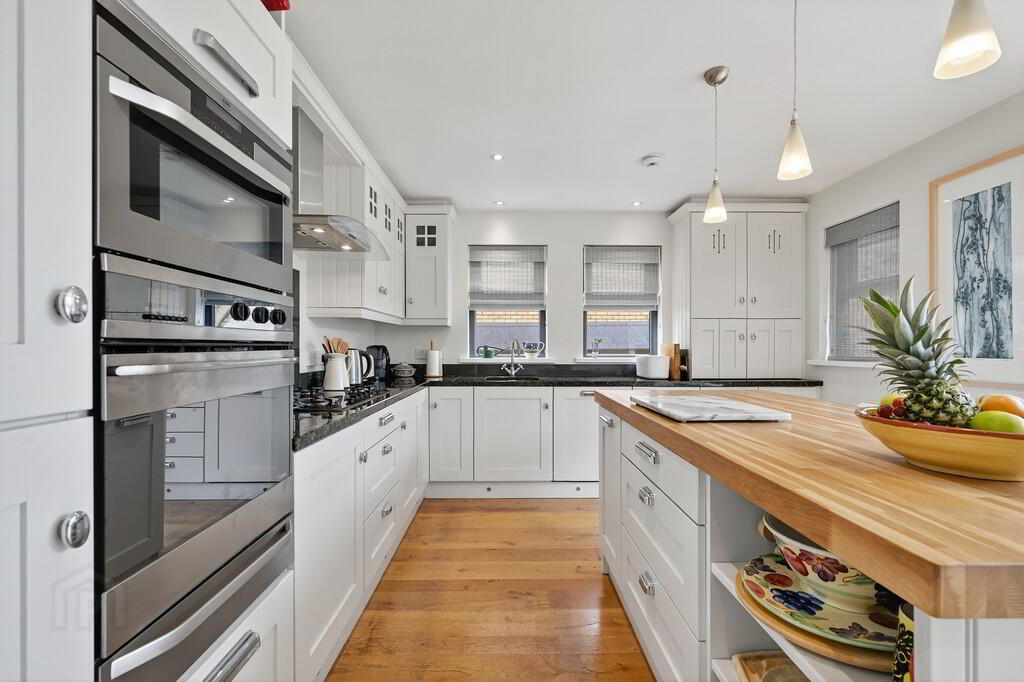 5 Manse Park 16 of 45