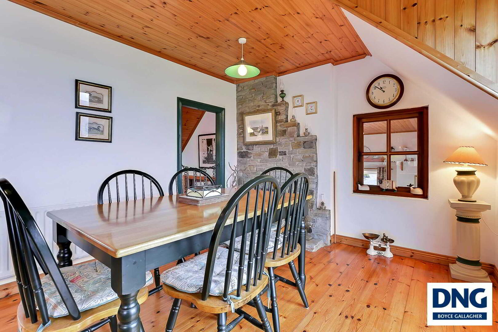 Butterfly Cottage 15 of 33