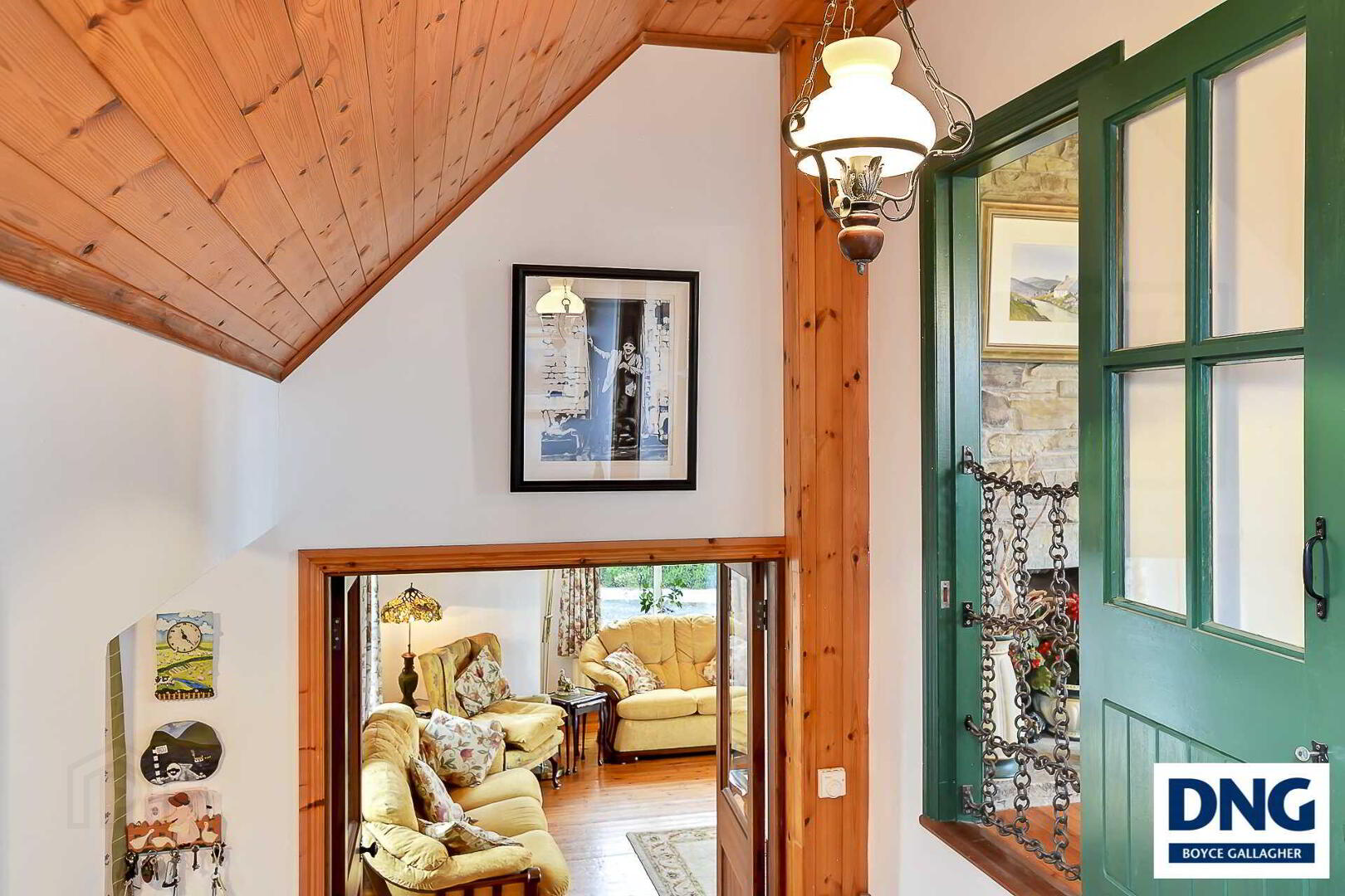 Butterfly Cottage 14 of 33