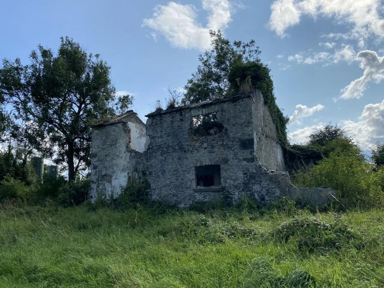 Derelict House, On 1.7 Acres Approx 2 of 4